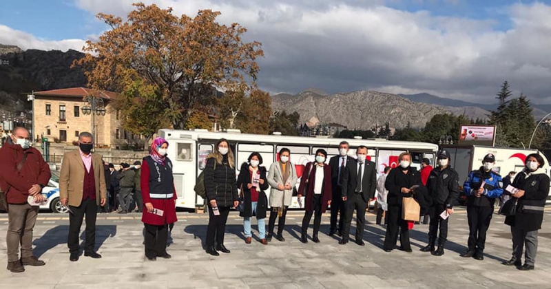 Amasya CHP'den 'Kan bağışla, şiddeti bağışlama' Kampanyasına Destek