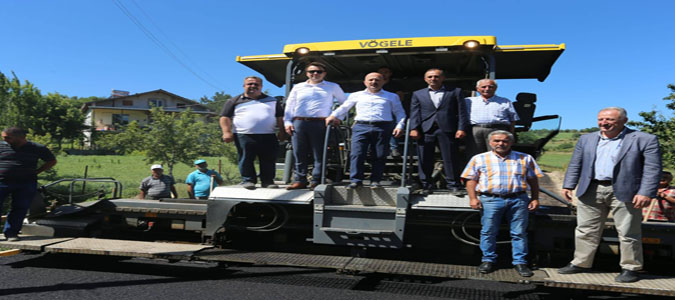 Amasya Köy Yolları Bitümlü Sıcak Karışım (BSK) Asfalt Çalışmaları Devam Ediyor