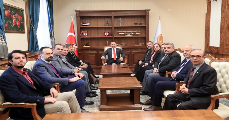 Amasya Milletvekili Tuncer ve CHP İl Teşkilatı'ndan, Vali Varol’a Ziyaret