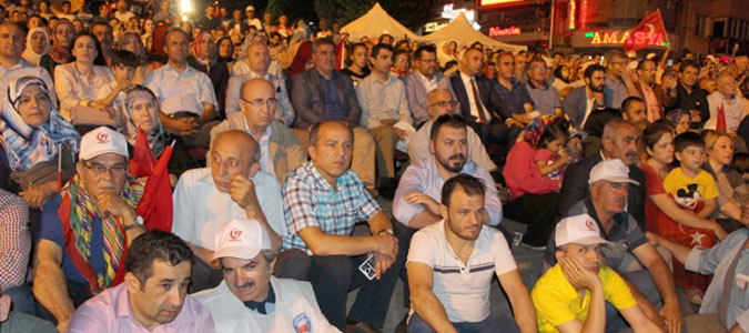 Amasya'da demokrasi nöbeti başladı