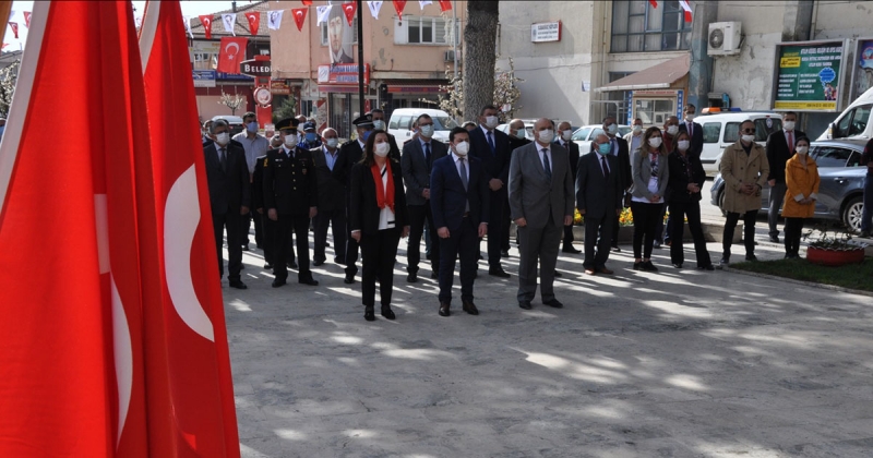Gümüşhacıköy'de 23 Nisan Ulusal Egemenlik ve Çocuk Bayramı'nın 101. Yıl dönümü Çelenk Sunma Töreni Düzenlendi
