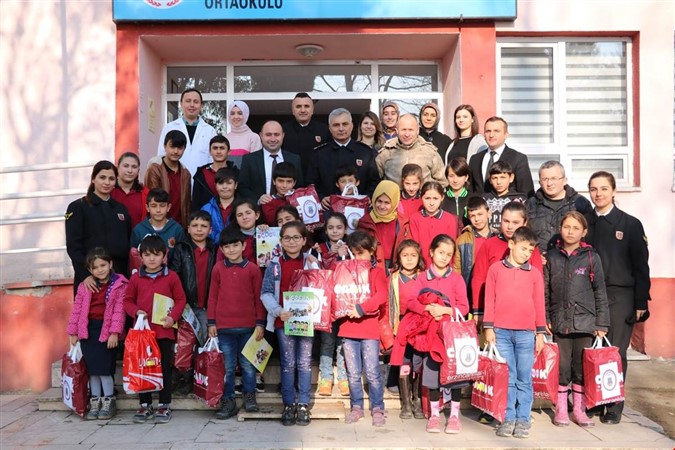 Jandarma'dan Taşova Uluköy Ortaokulu'na Ziyaret