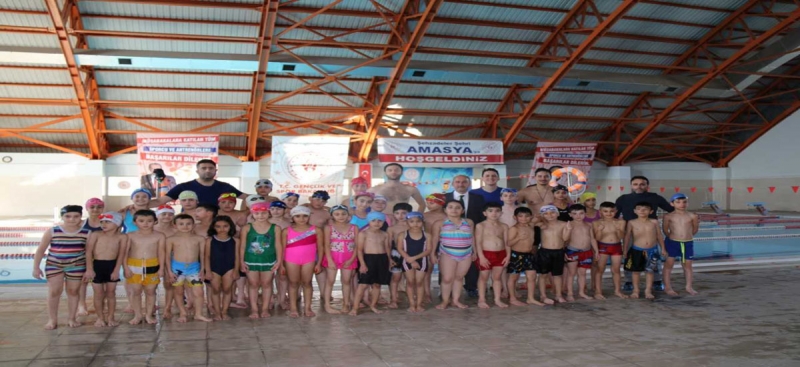 ‘Yüzme Bilmeyen Kalmasın’ Projesiyle Amasya'da Binlerce Öğrenciye Yüzme Öğretiliyor